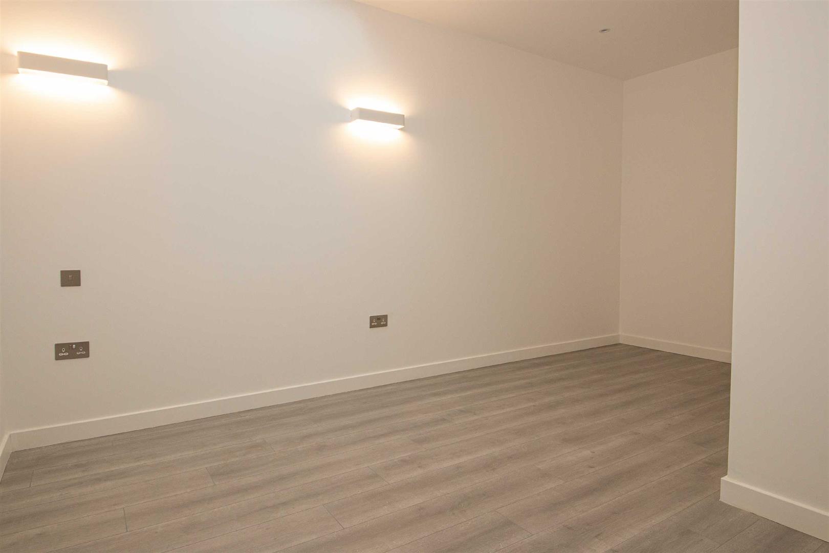 2 Foxhunter Drive, Linford Wood, Milton Keynes